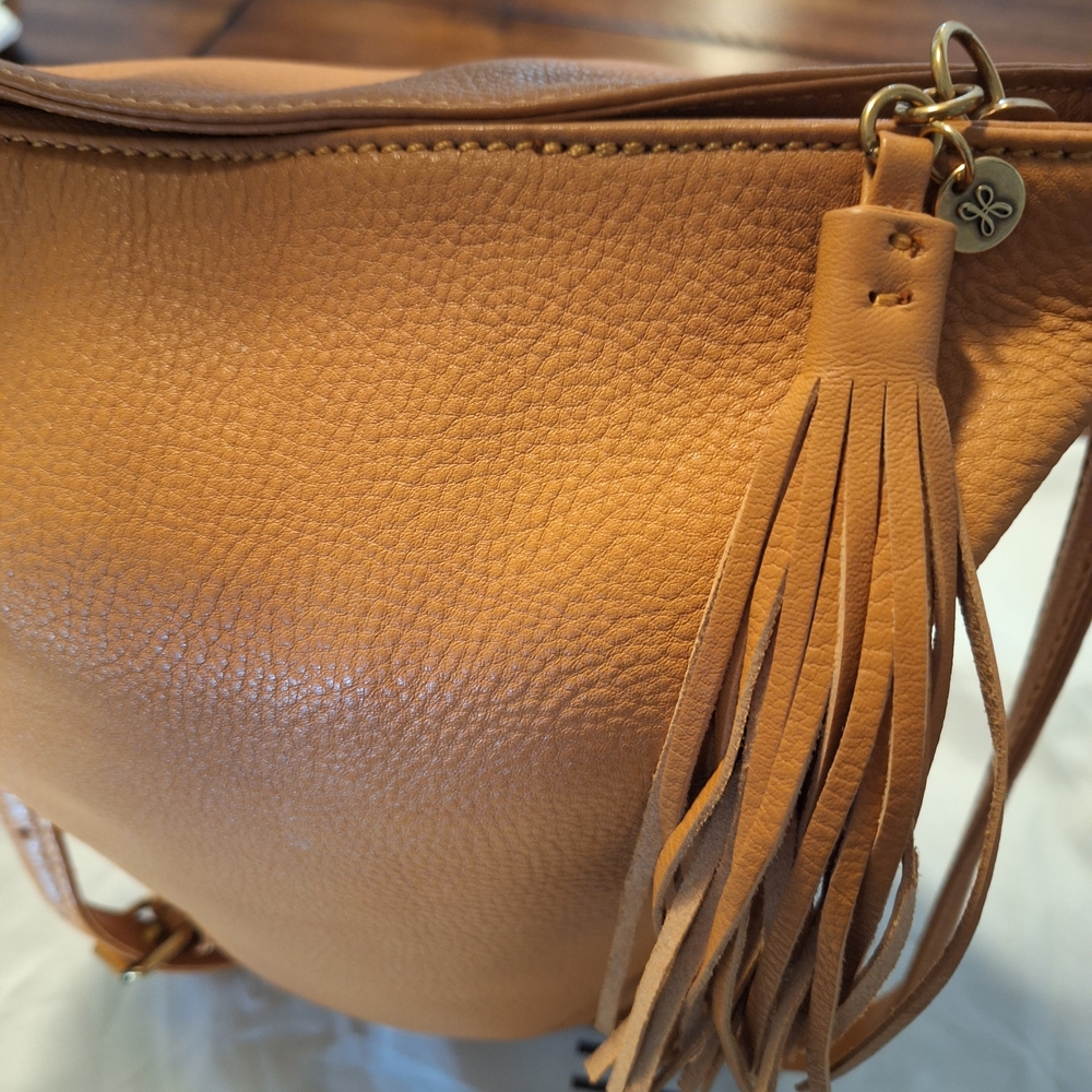 HOBO 'Blaze' Convertable Backpack Pebbled Leather Shoulder Bag with Tassel - Picture 4 of 9